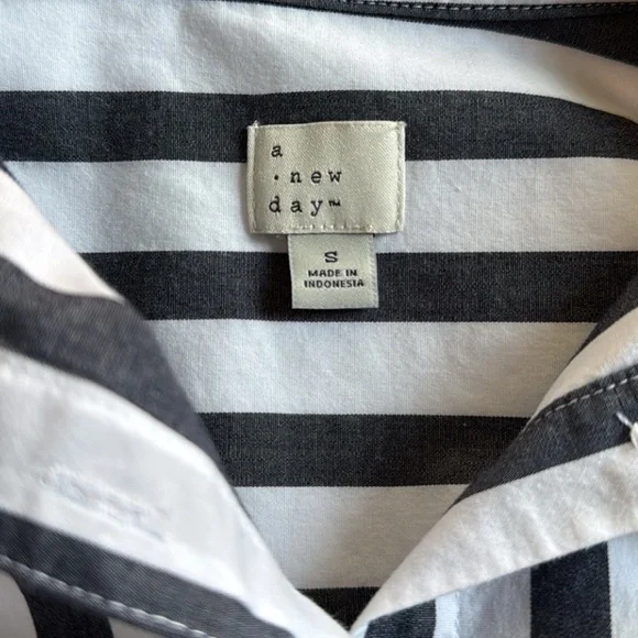 Black & White Vertical Striped Long Sleeved Blouse Top Tunic Sz S “Oversized” - Picture 2 of 13